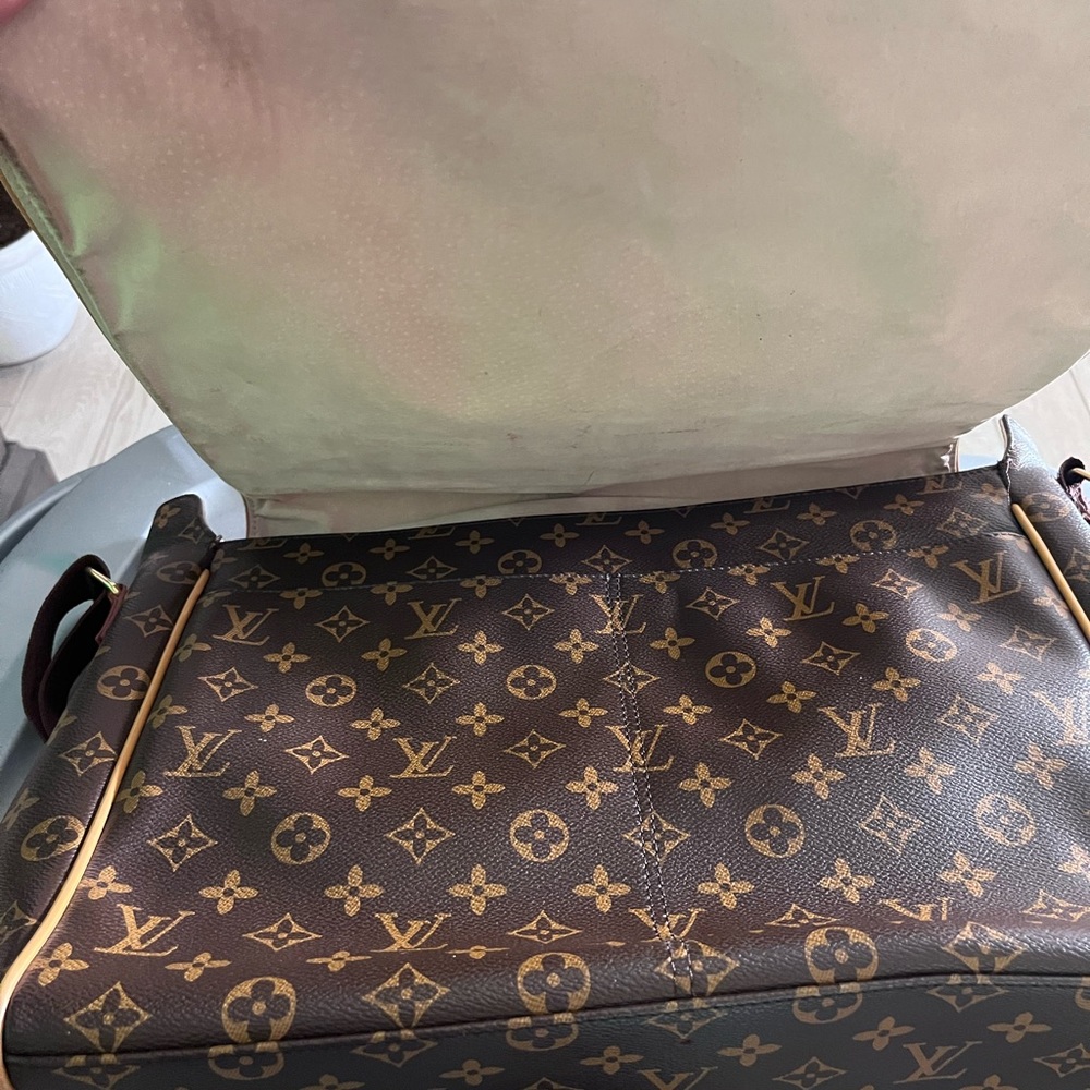 Louis Vuitton Messenger bag unisex - Picture 9 of 12